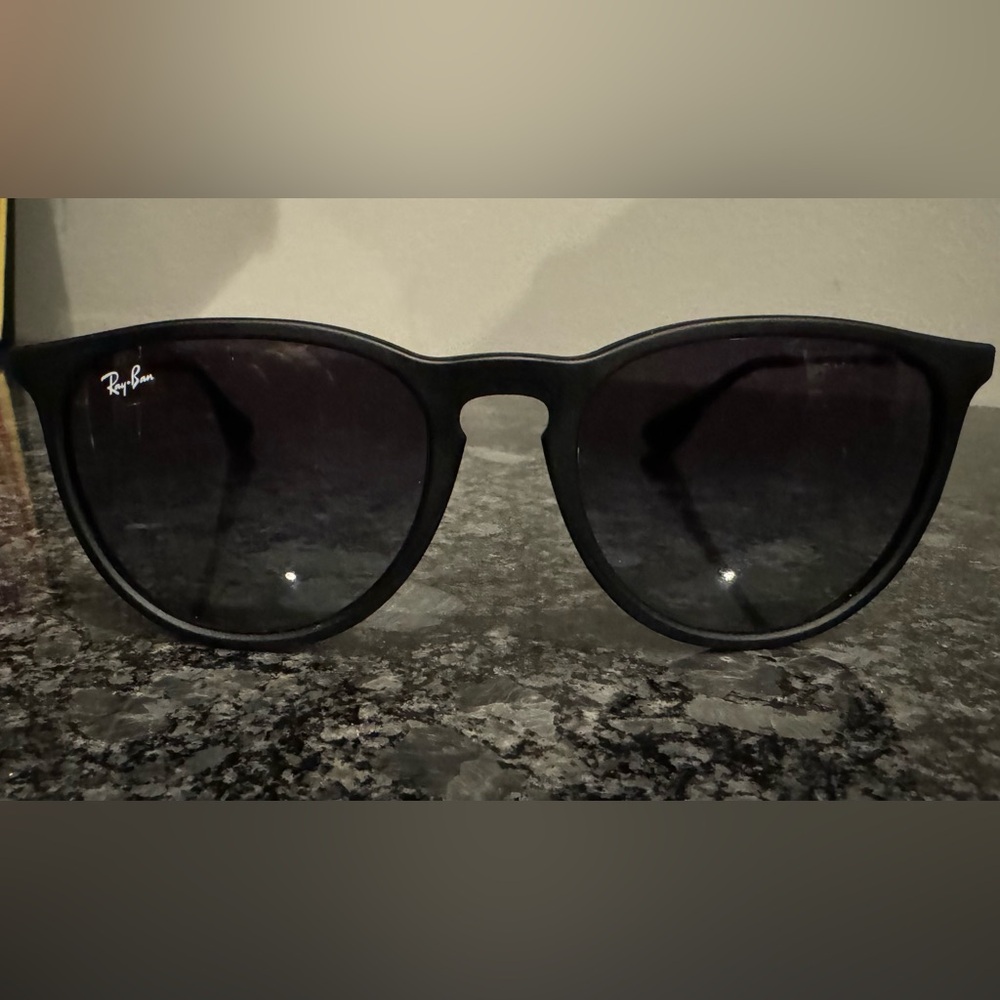 Ray Ban Erika Classic style sunglasses. Grey gradient lenses